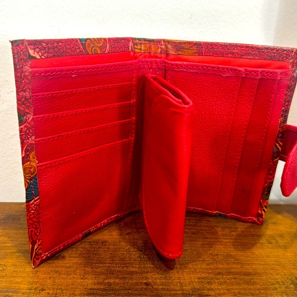 wallet - Picture 3 of 5